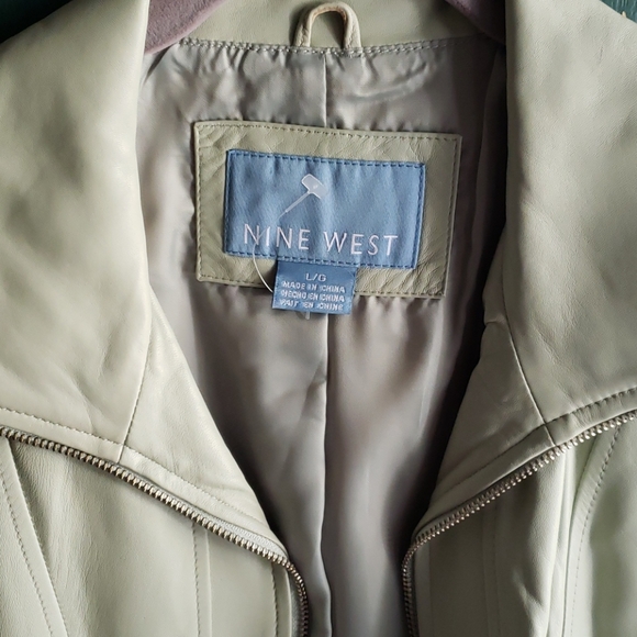 Jacket - Picture 2 of 4